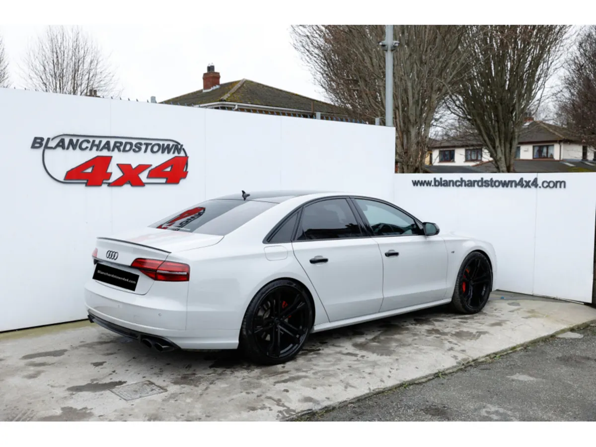 Audi S8 4.0 TFSI QUATTRO PLUS 605PS 4DR A - Image 2