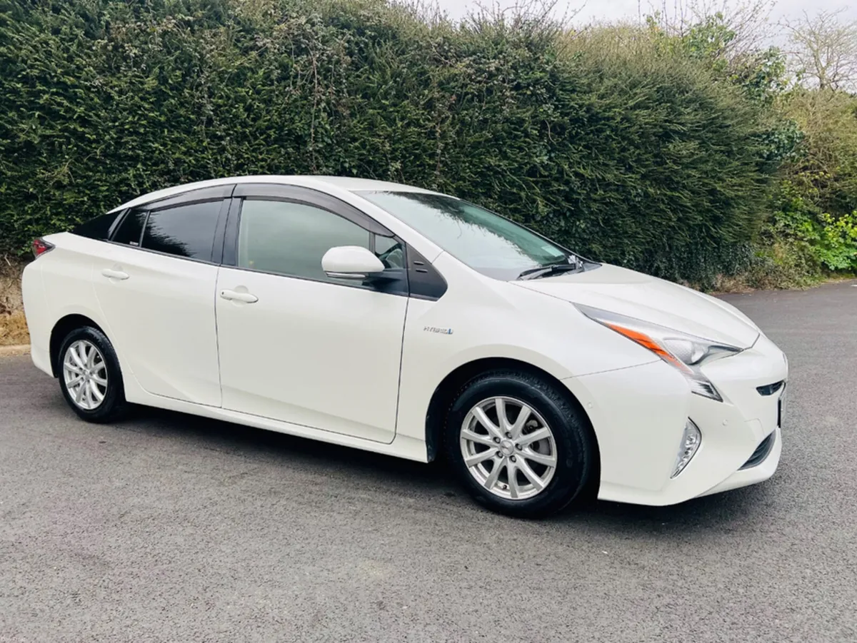 Toyota Prius FINANCE AVAILABLE FROM €60 P/W - Image 2