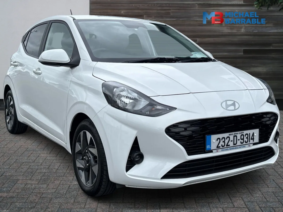Hyundai i10 DELUXE PLUS 5DR - Image 1