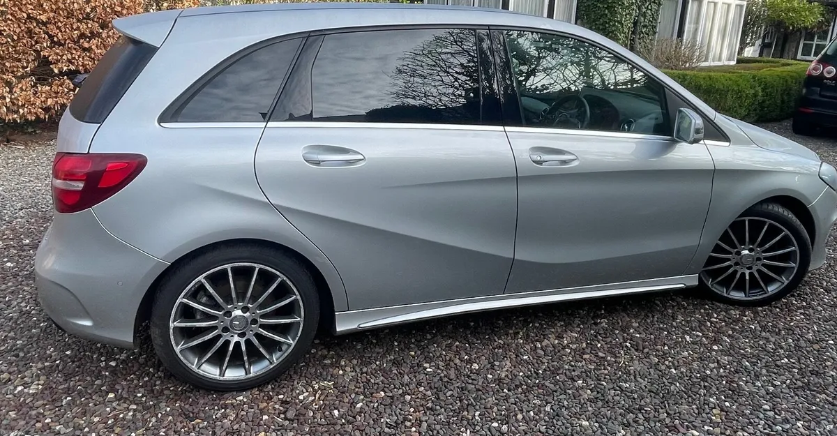 Mercedes-Benz B-Class 2015 - Image 3