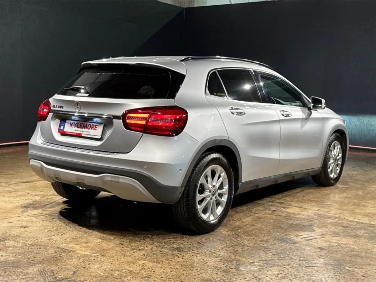 Mercedes-Benz GLA 1.6 AUTOMATIC - HALF BLACK LEATH - Image 4