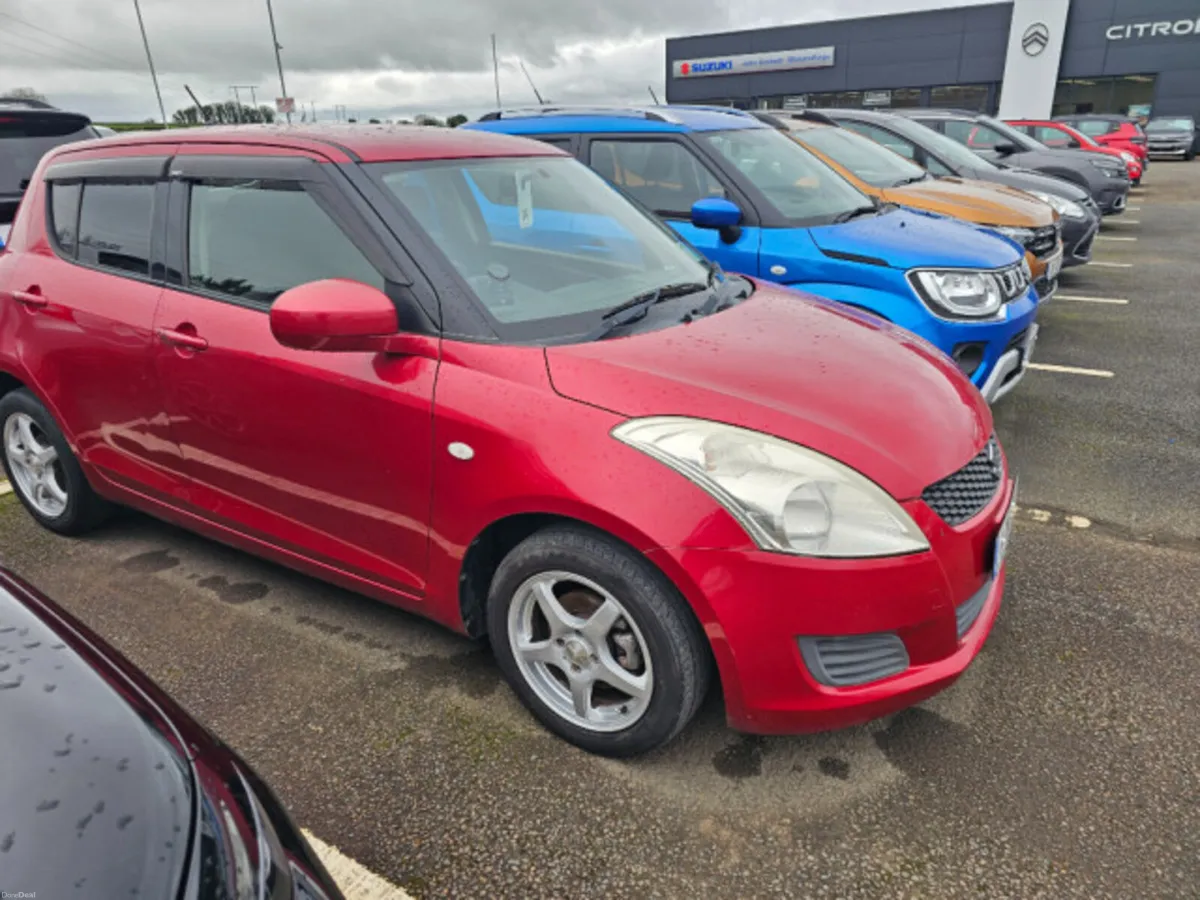 Suzuki Swift 5DR Automatic - Image 1
