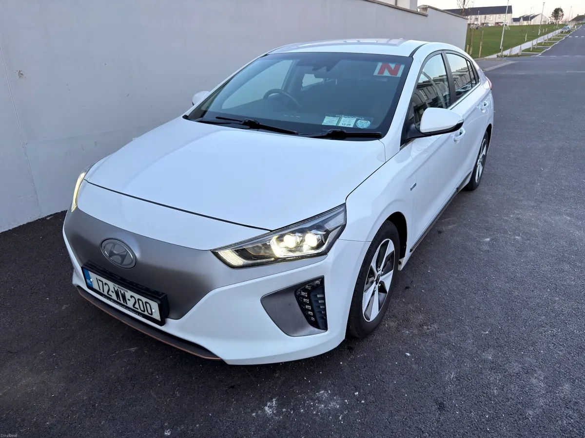 2017 Hyundai IONIQ Electric - Image 3