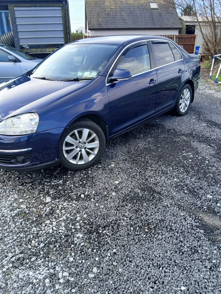 Volkswagen Jetta 2010 - Image 4