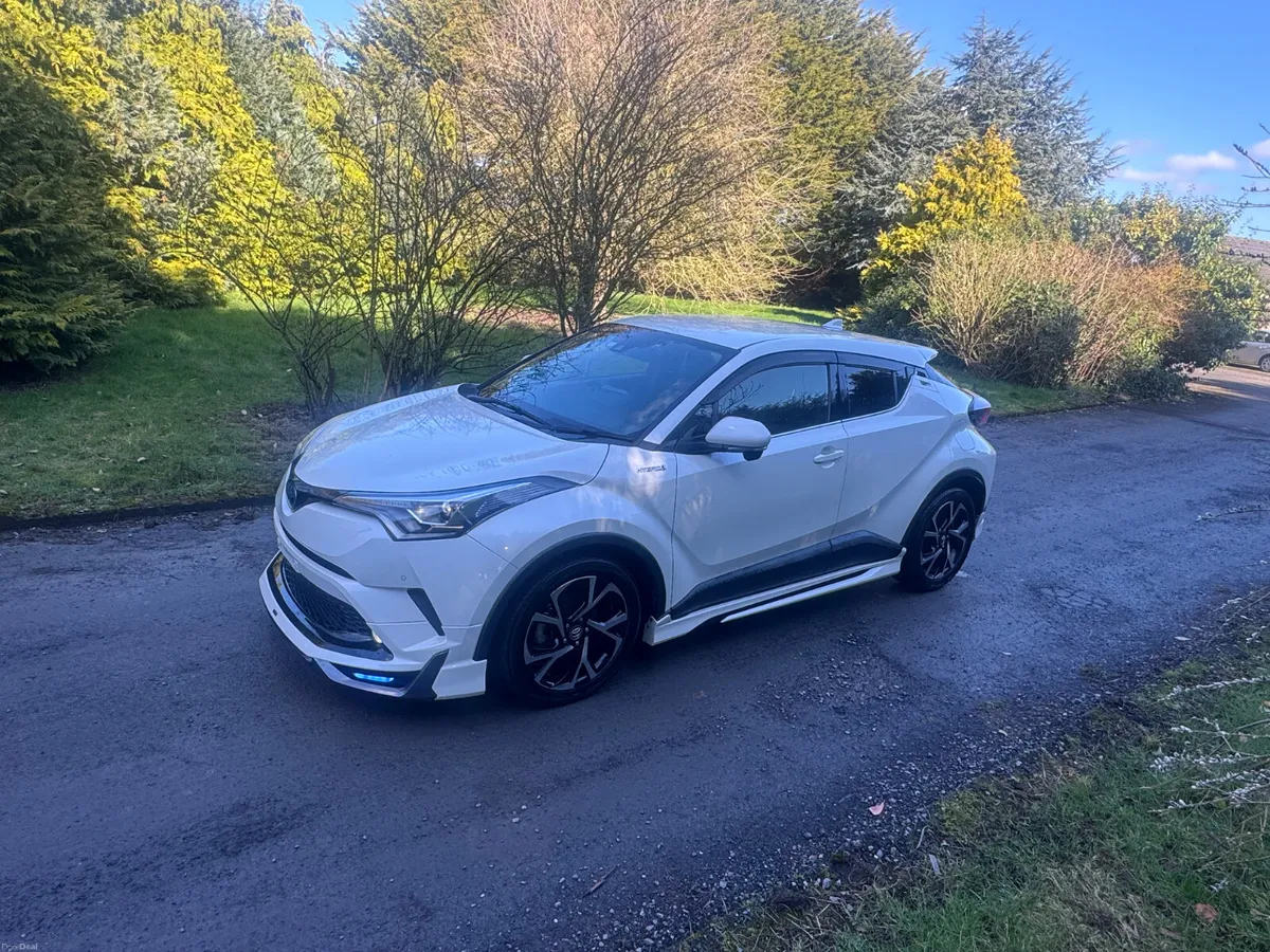 18 TOYOTA CHR 1.8 HYBRID SPORT - Image 4
