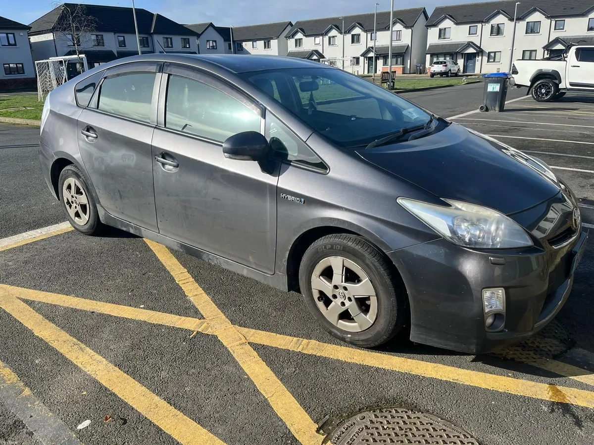 Toyota Prius 2011 - Image 4