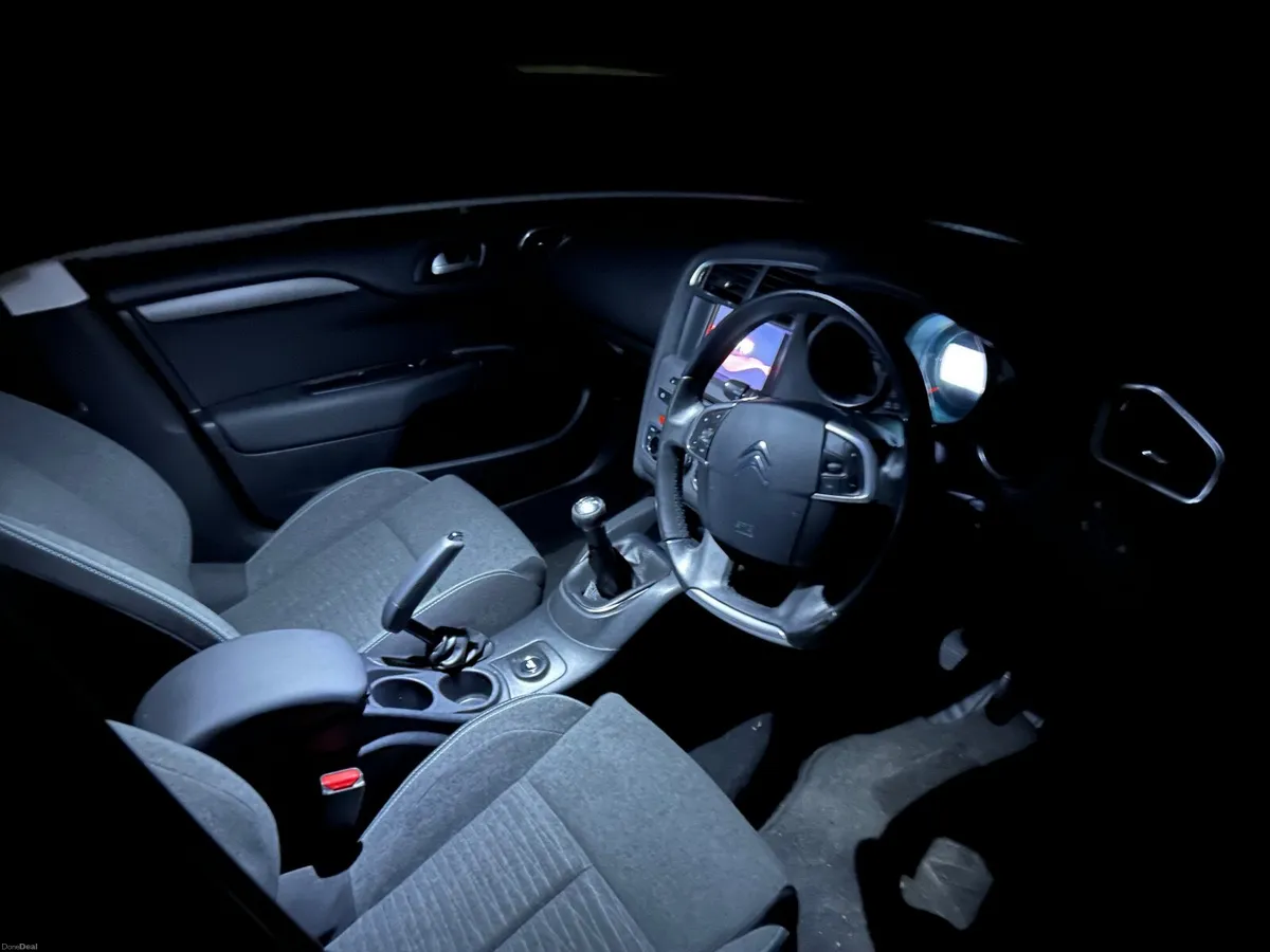 Citroen C4 Hatchback 2017 1.6 HDI - Image 2