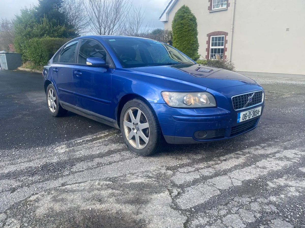 Volvo s40 new NCT 03-27 - Image 1