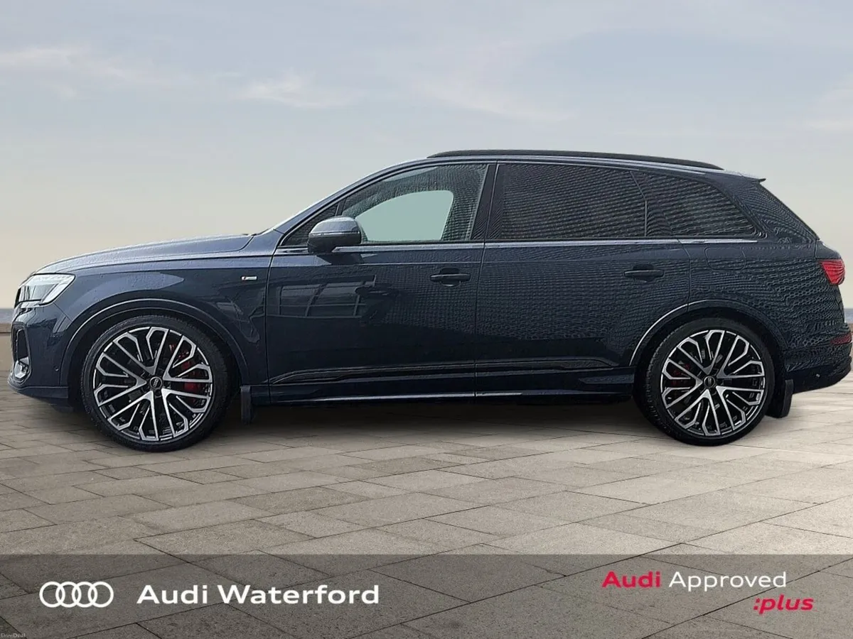 Audi Q7 55 Tfsi e S-Line - Image 4