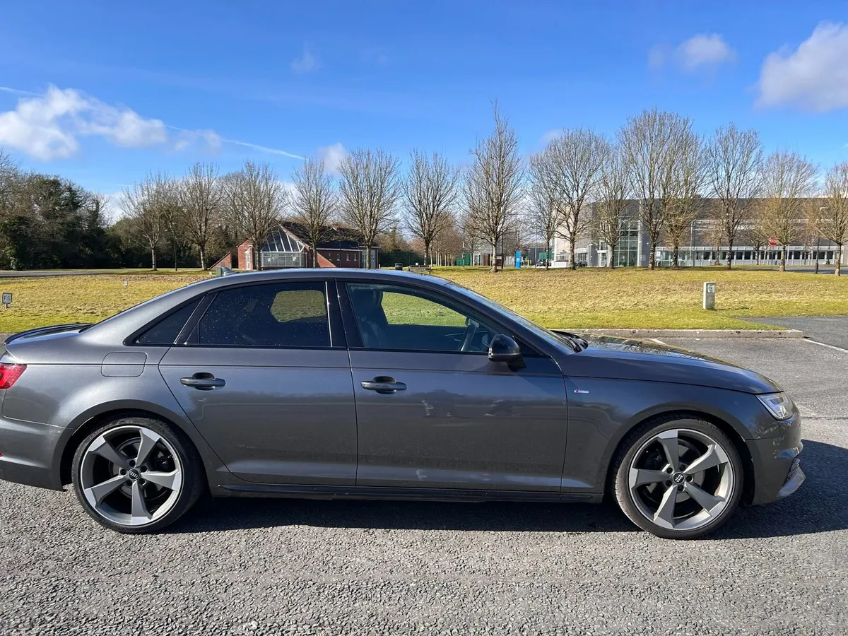 Audi A4 2017 - Image 2