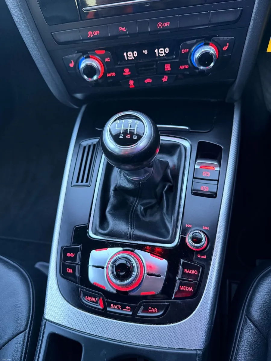 Audi A4 2013 with beautiful RS4 grille 163BHP Tech - Image 4