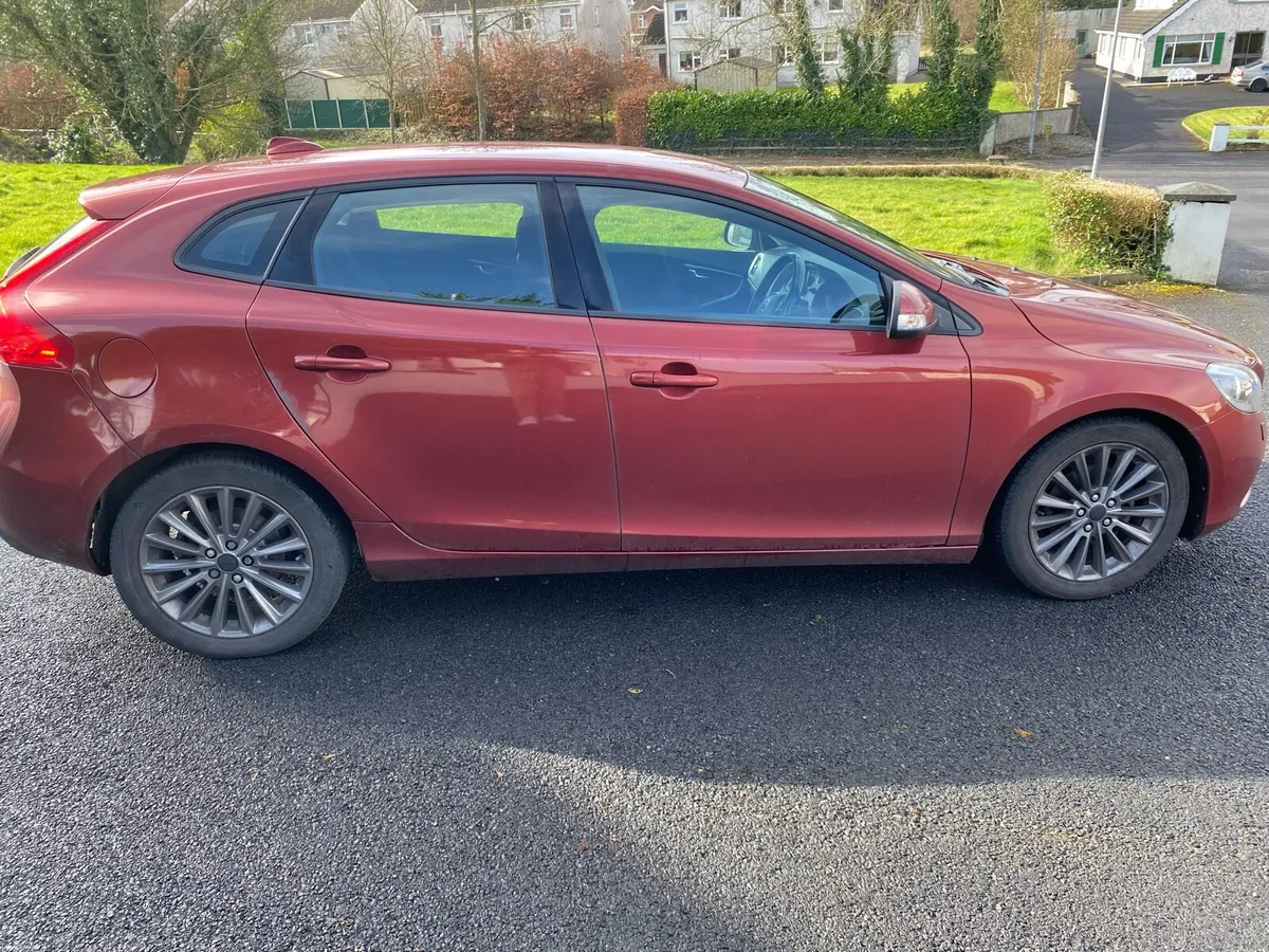 Volvo V40 D2 - Image 4