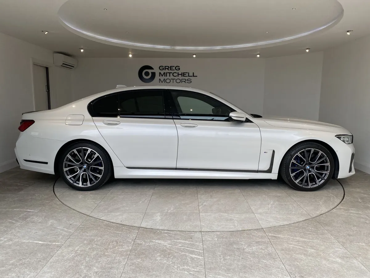 BMW 7-Series 2020 - Image 4