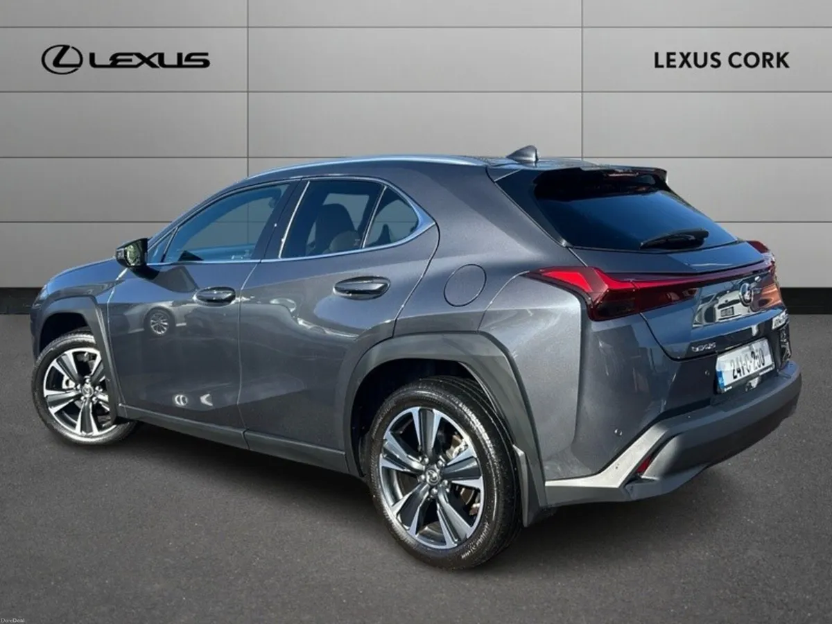 Lexus UX UX250h Dynamic - Image 3