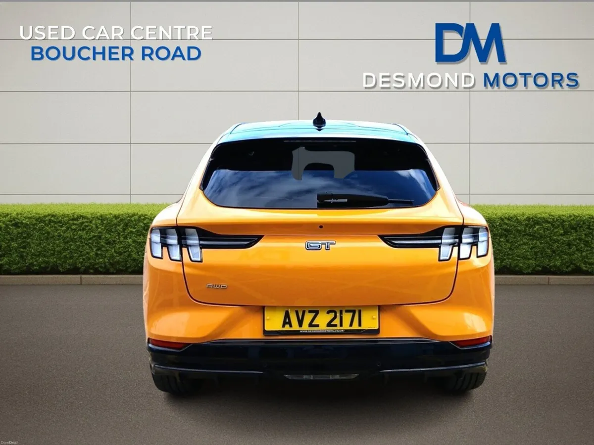 Ford Mustang Mach-E 2022 - Image 6