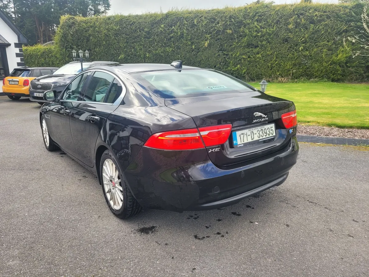 €6,950..2017 JAGUAR XE AUTOMATIC - Image 3