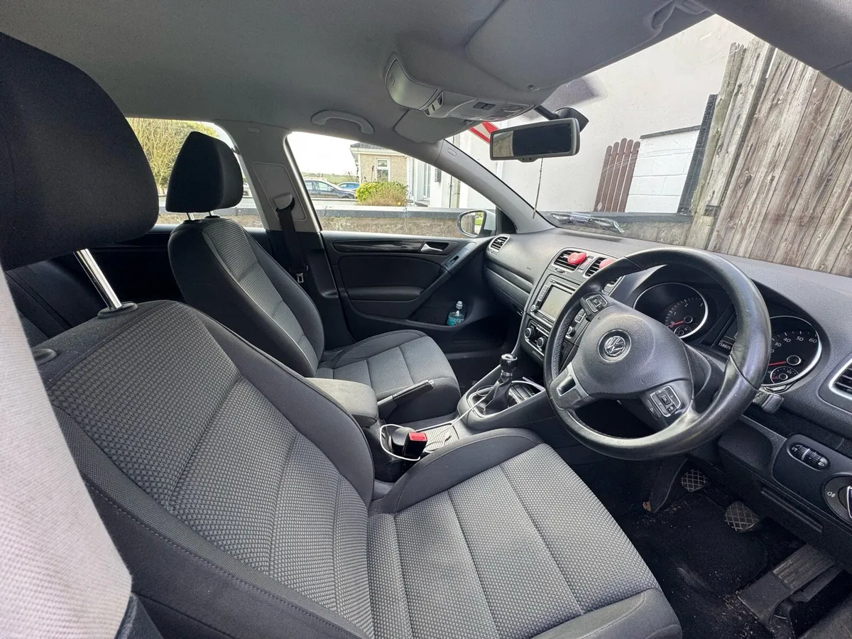 2012 Volkswagen Golf 1.6 TDI - Image 2