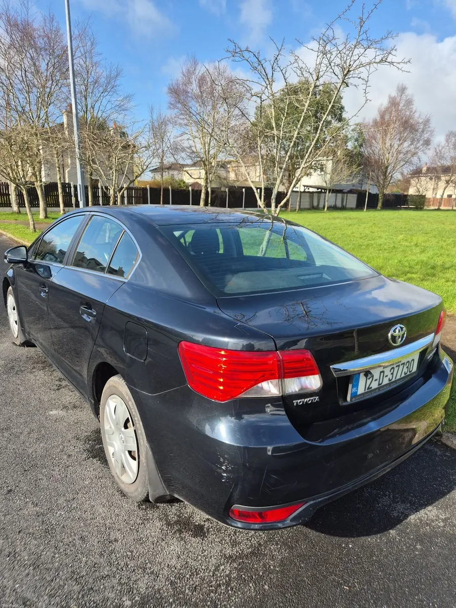 Toyota Avensis 2012  2.0 diesel - Image 4
