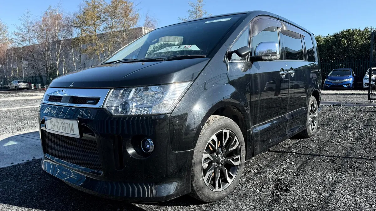 For Sale: 2015 Mitsubishi Delica D:5 Roadest G Pow - Image 3