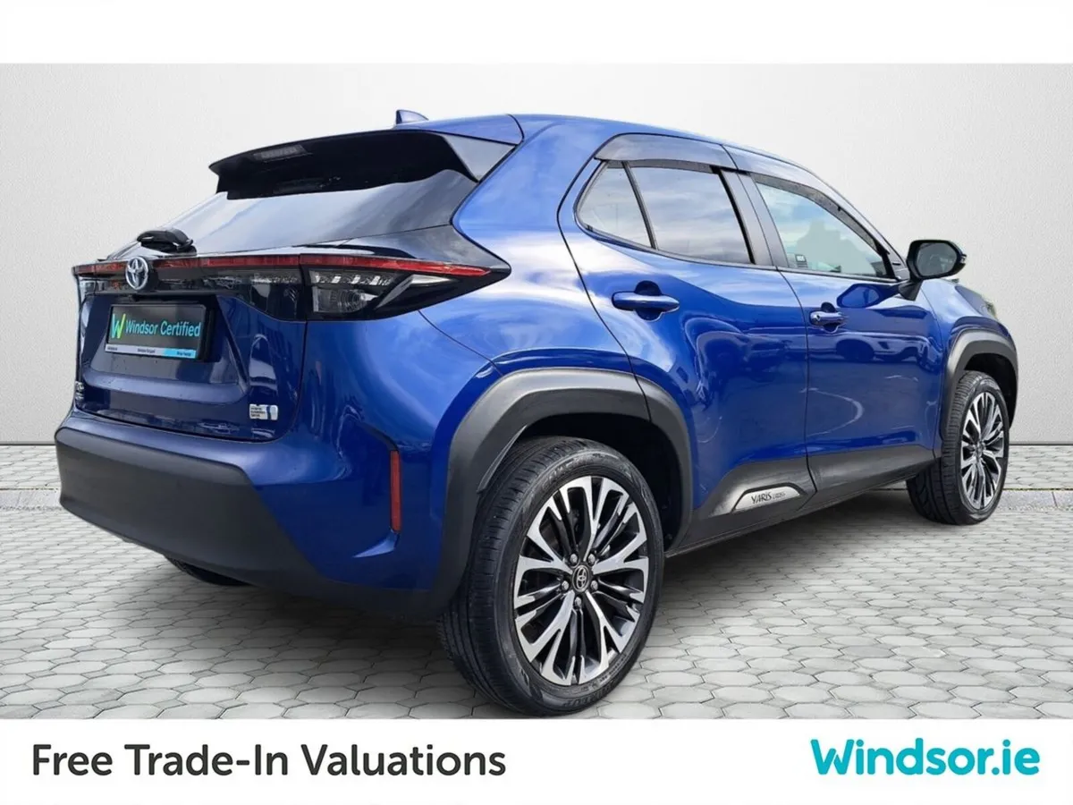 Toyota Yaris Cross HYBRID - Image 2