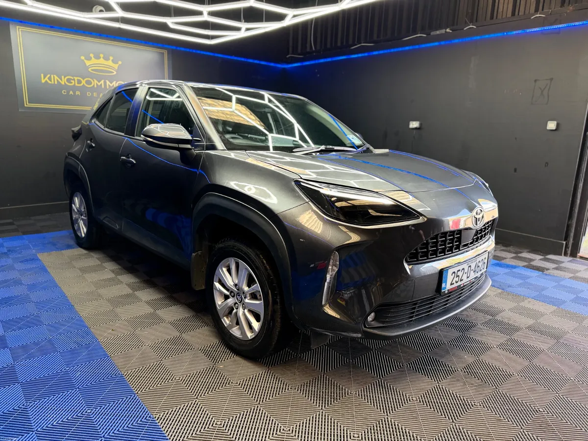 Toyota Yaris Cross 1.5 petrol-hybrid,Automatic - Image 3