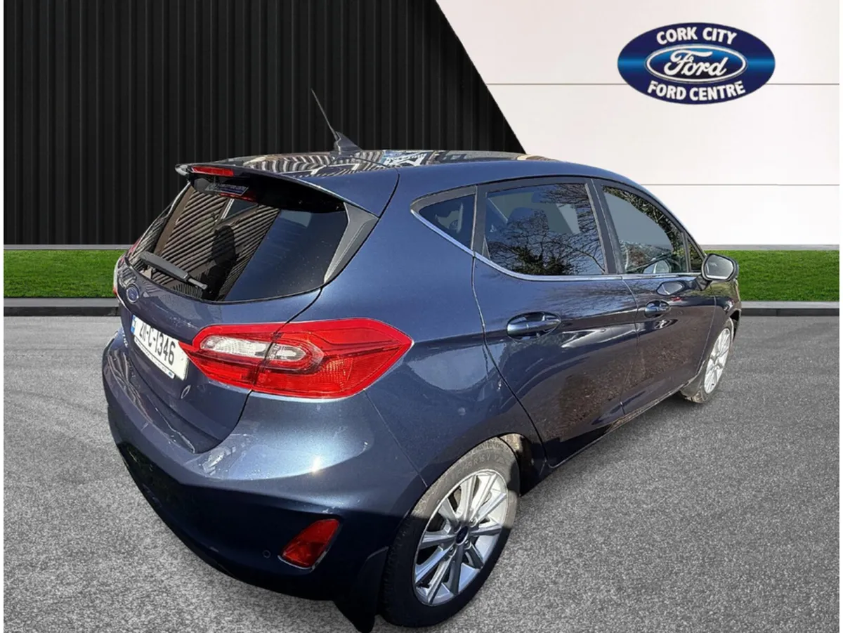 Ford Fiesta TITANIUM 5DR 1.0T 95 4DR - Image 4