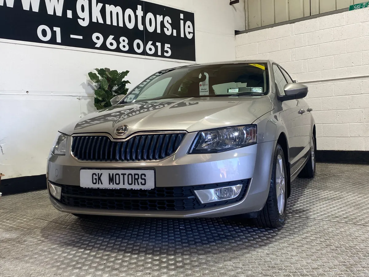 Skoda Octavia 2014///PETROL///LOW KLMS/// - Image 2
