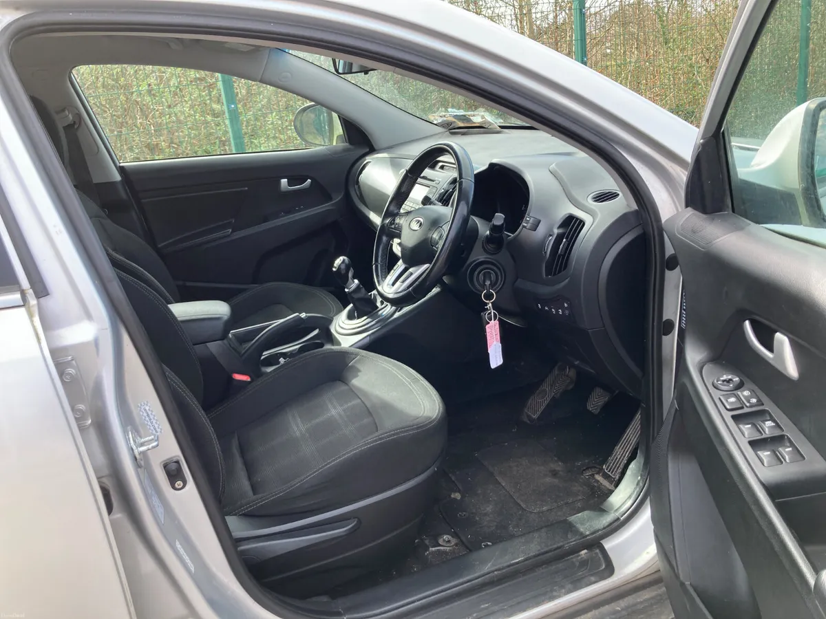2012 Kia Sportage 1.7 Diesel SUV Only 200000 Klm - Image 4