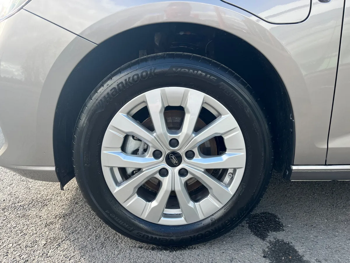 New Tourneo Connect PHEV Taxi Spec - Image 4