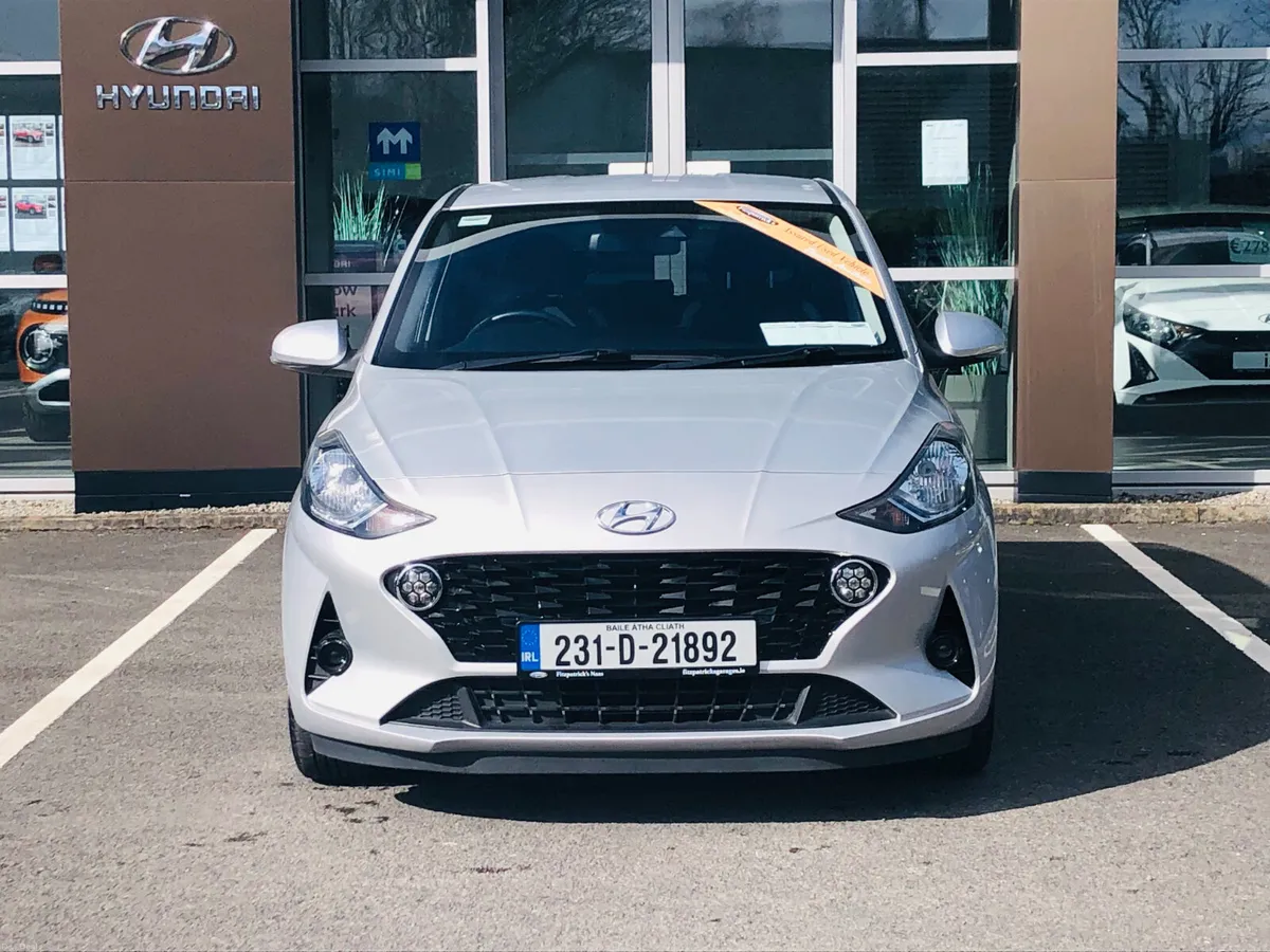 Hyundai i10 Deluxe 1.0 Petrol - Image 4