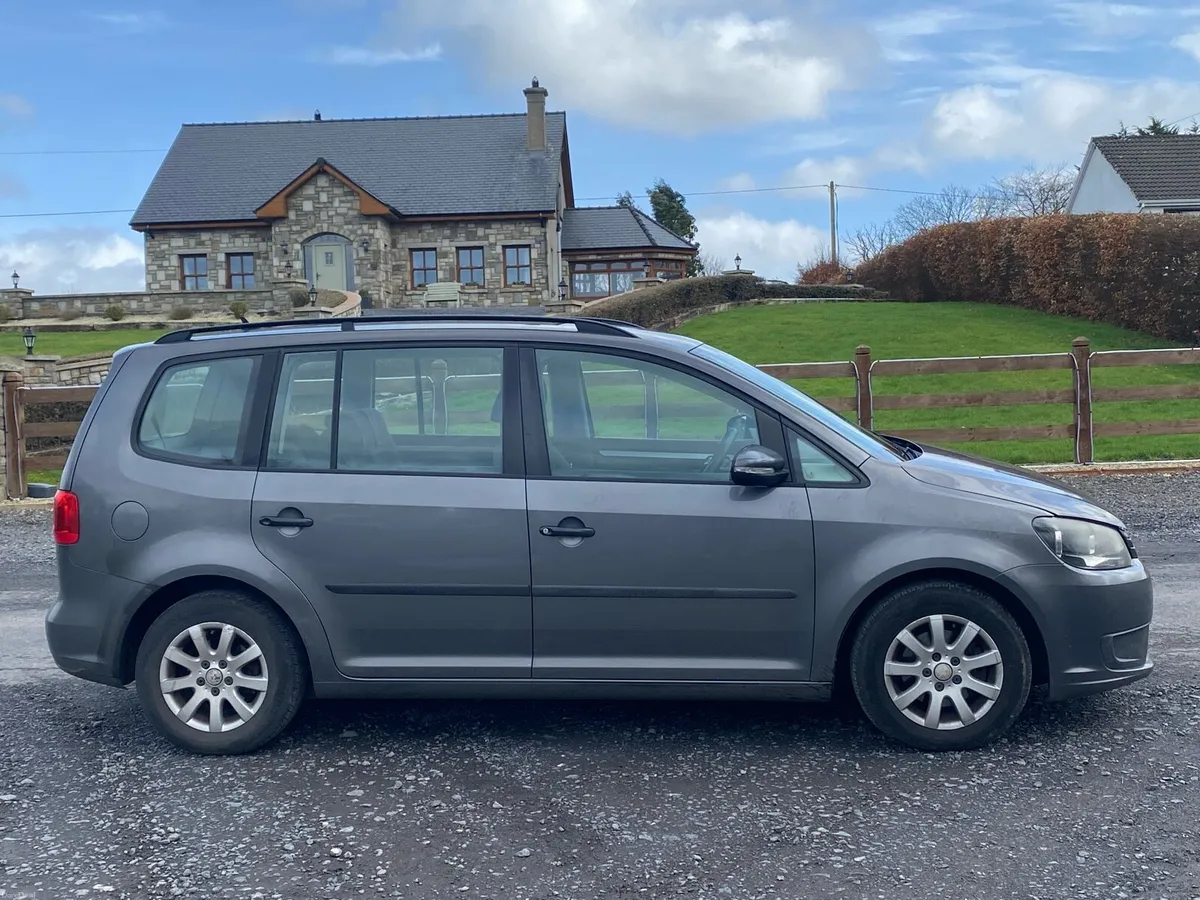 2011 Volkswagen Touran 1.6TDI - Image 2