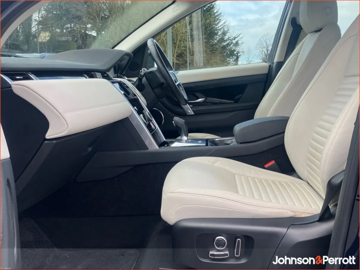 Land Rover Discovery Sport 1.5 I3 PHEV 300 PS AWD - Image 4