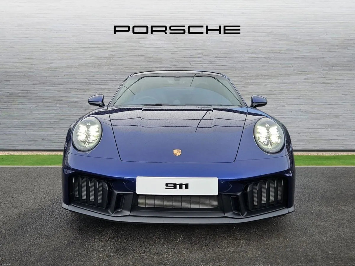 Porsche 911 Carrera GTS - Image 6