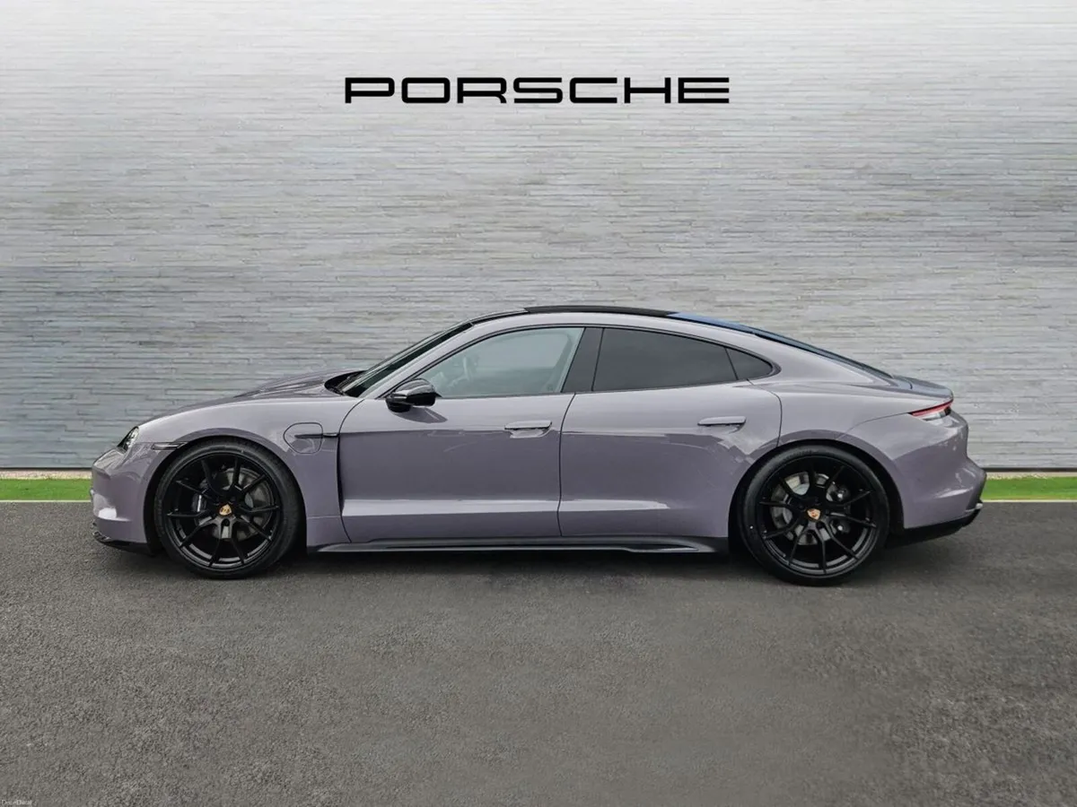 Porsche Taycan Black Edition - Image 3