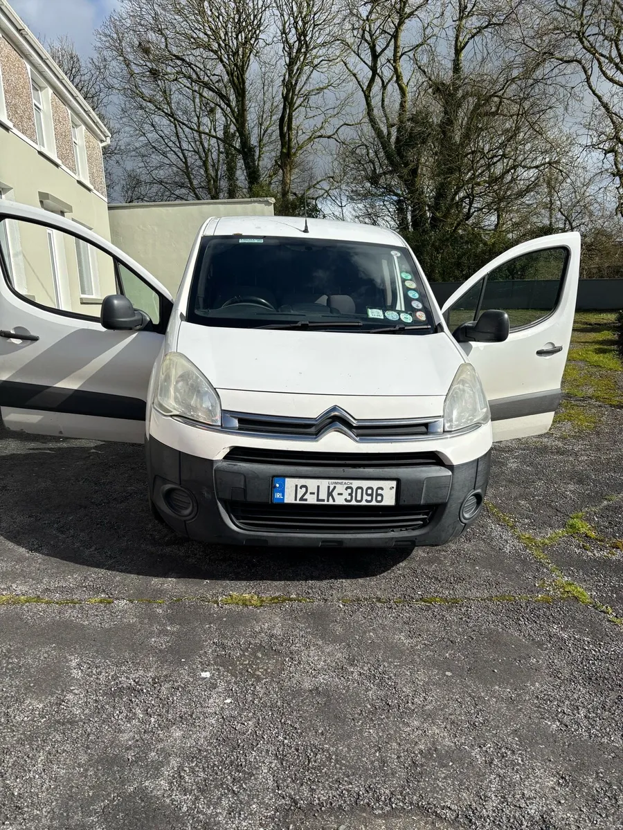 12 Citroen Berlin go  van - Image 1
