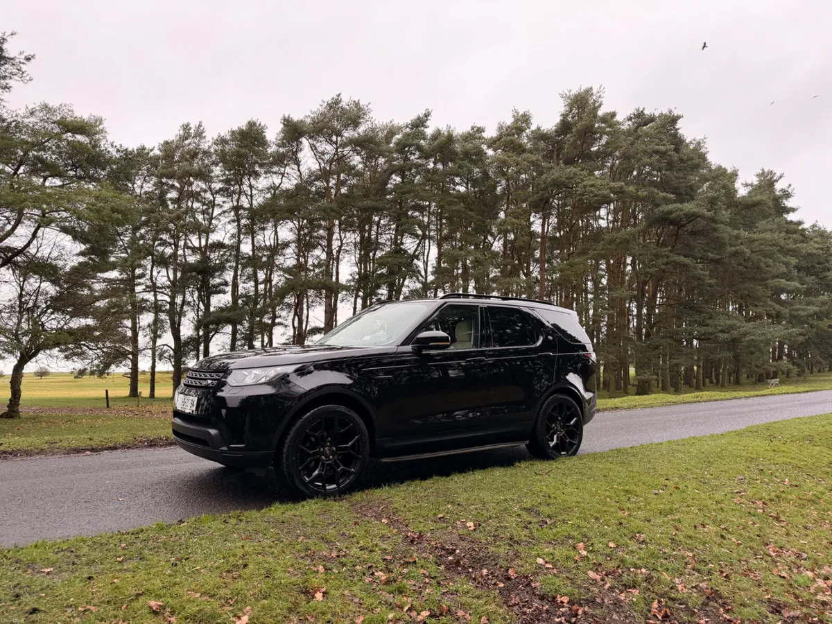 Land Rover Discovery  240 BHP 7 Seat Diesel - Image 3