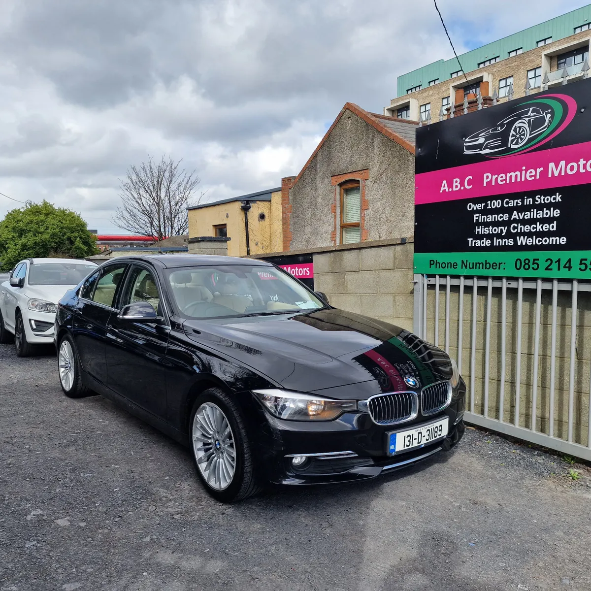 BMW 3-Series  318D LUXURY - Image 1