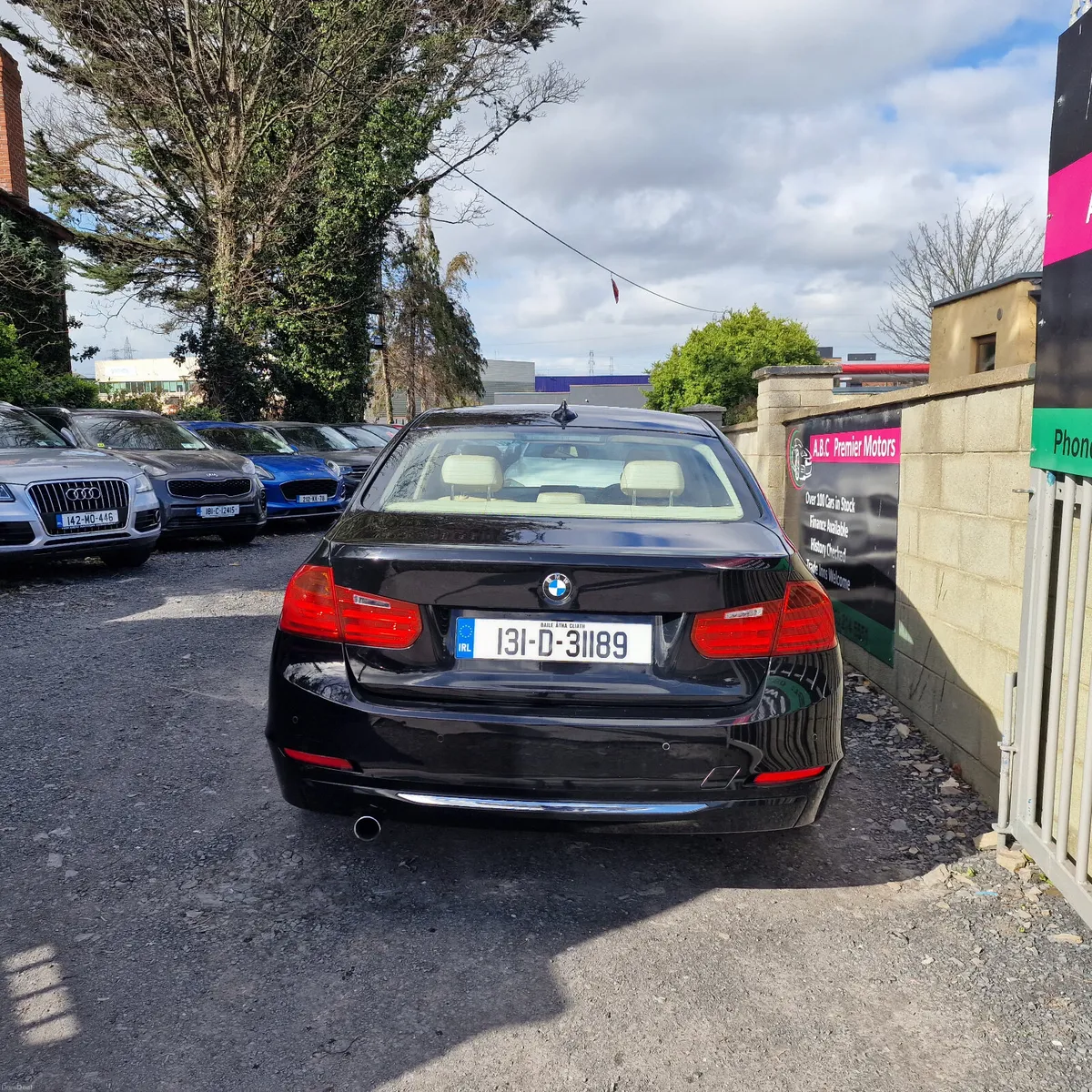 BMW 3-Series  318D LUXURY - Image 4