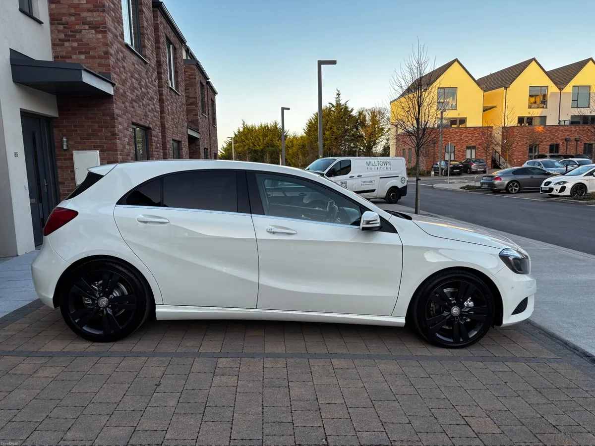 Mercedes-Benz A-Class 2014 - Image 2