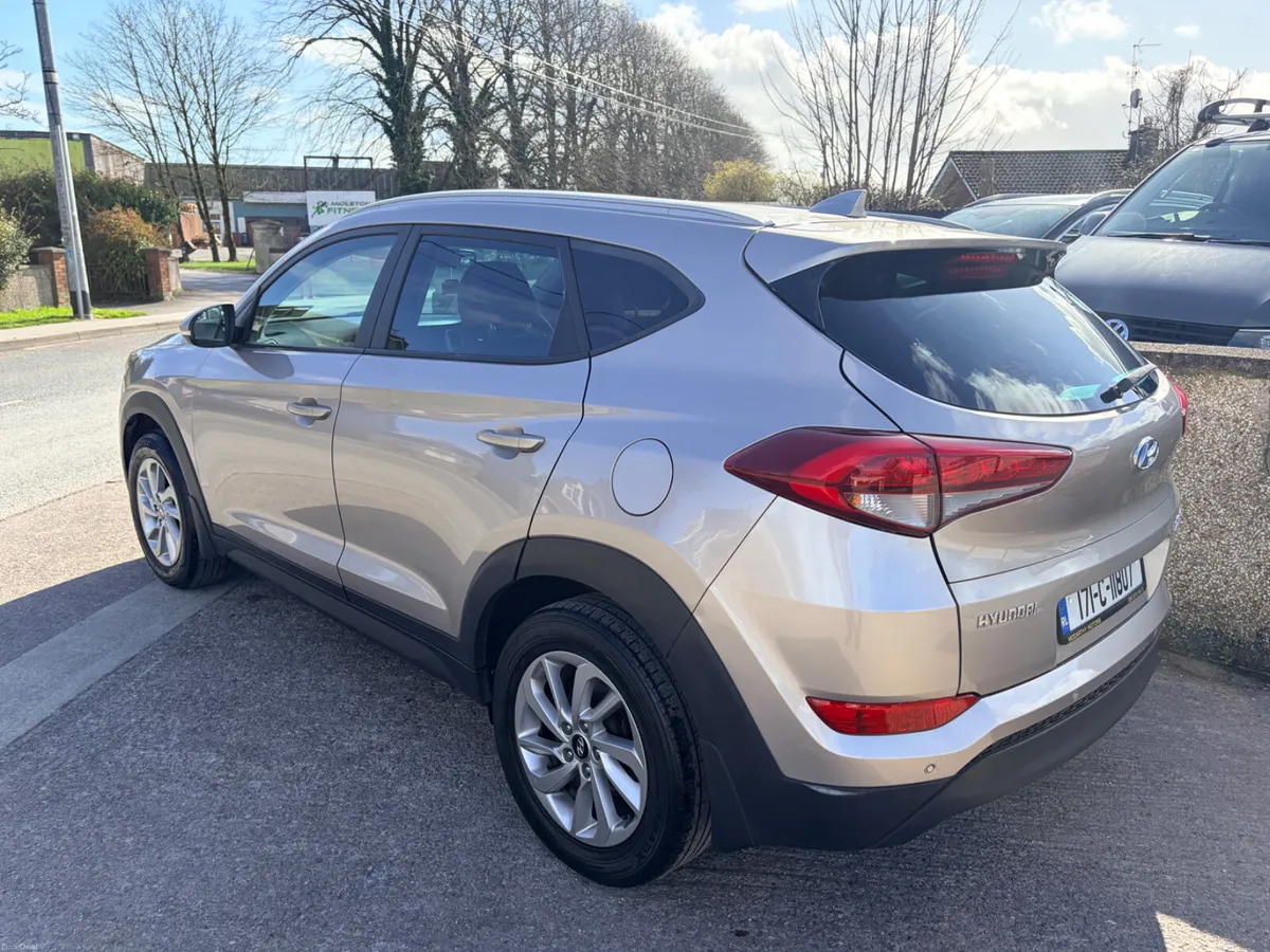 Hyundai Tucson Executive 1 owner - Image 3