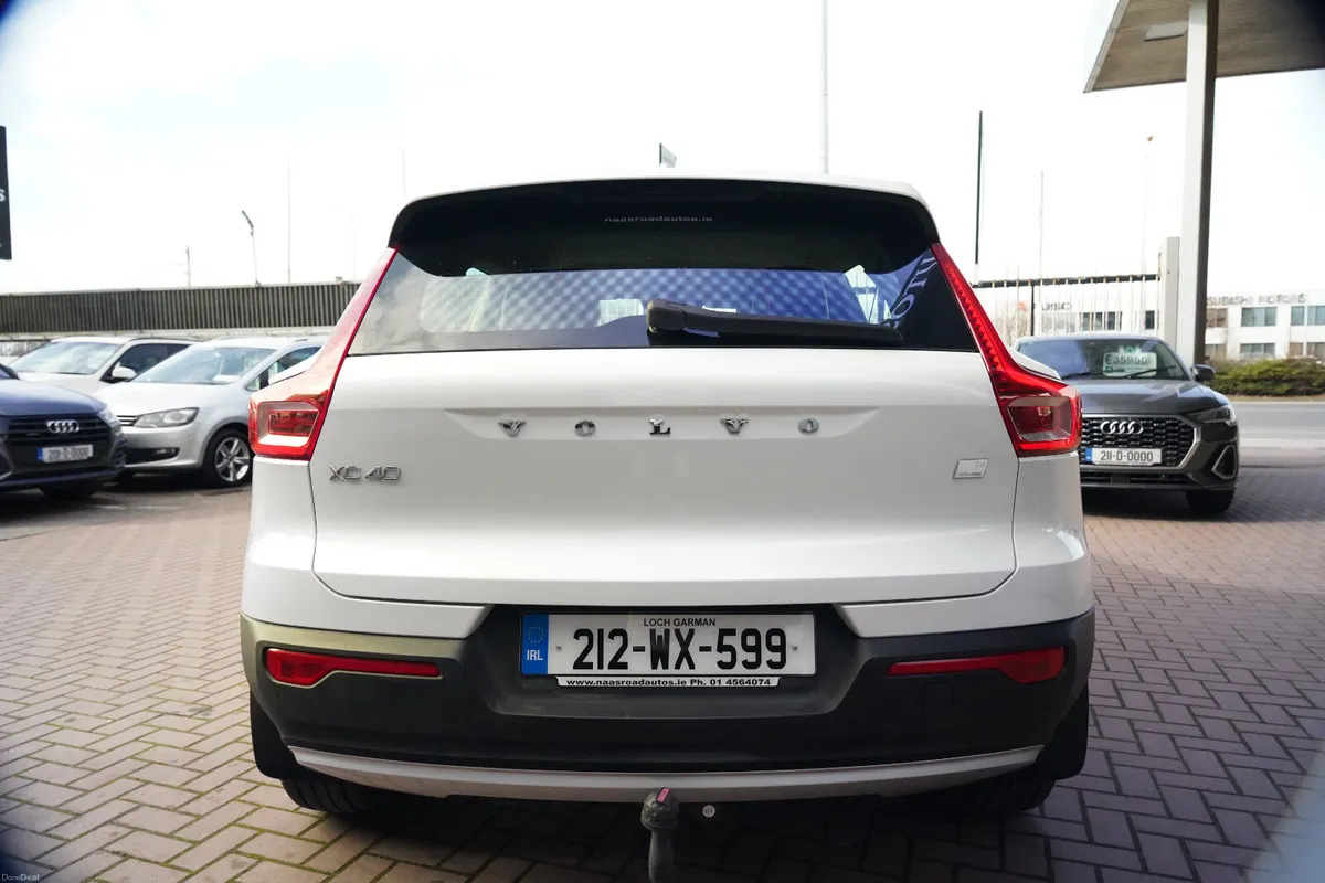 XC40 PHEV T4 197hp Insciption Exp AUTO - Image 5