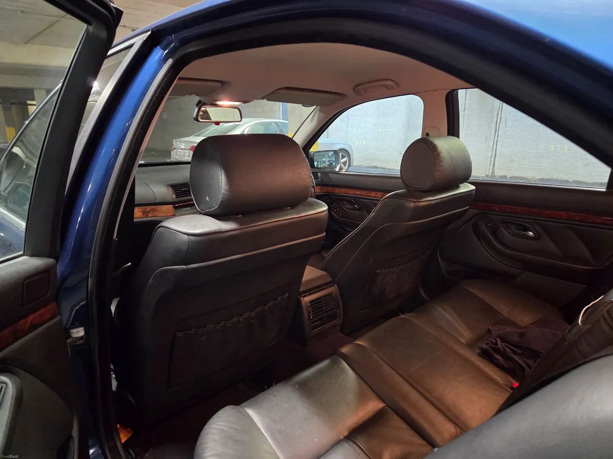 BMW 5-Series 2003 - Image 3