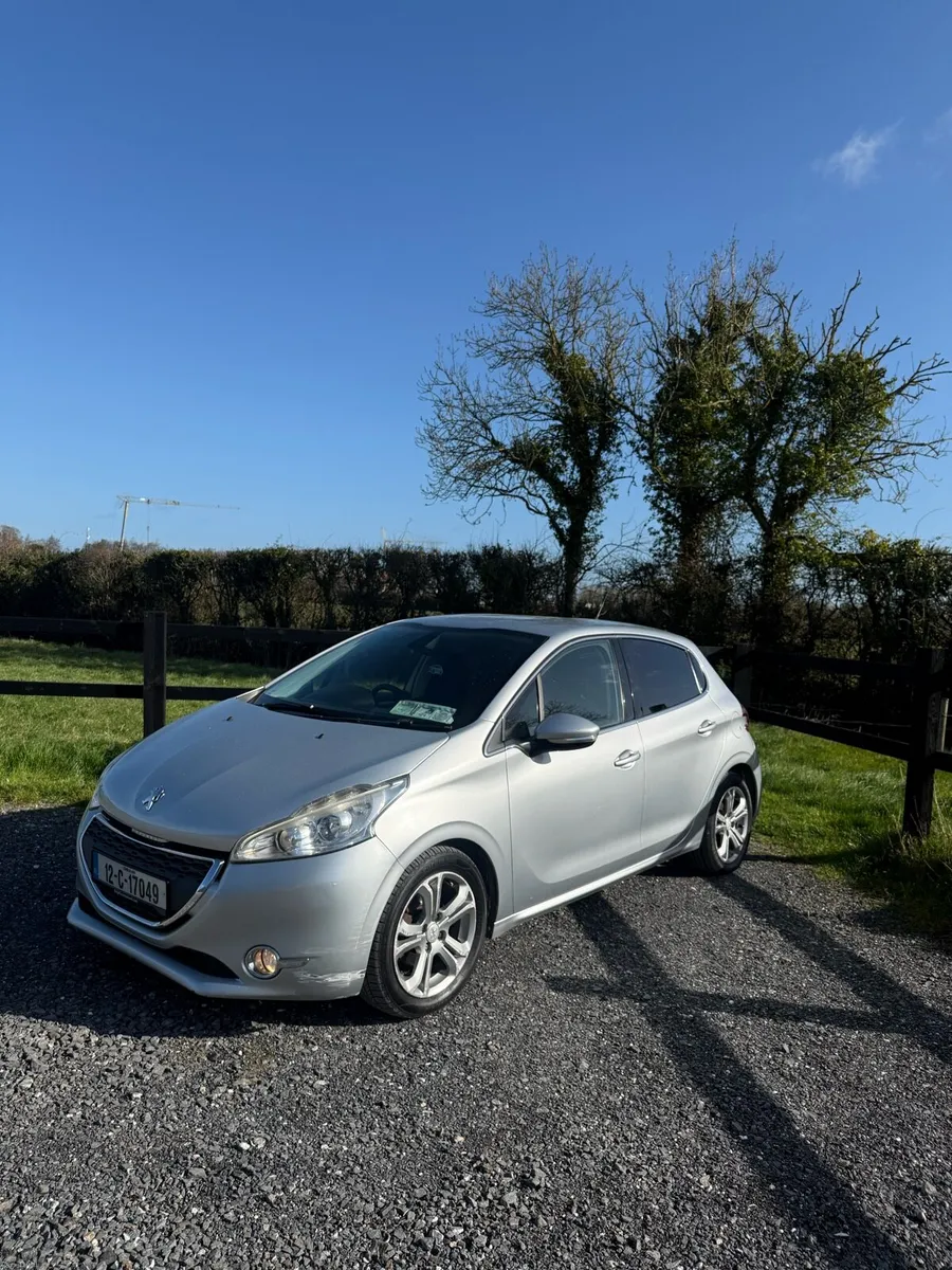 2012 Peogeot 208 1,4 petrol Allure model - Image 1
