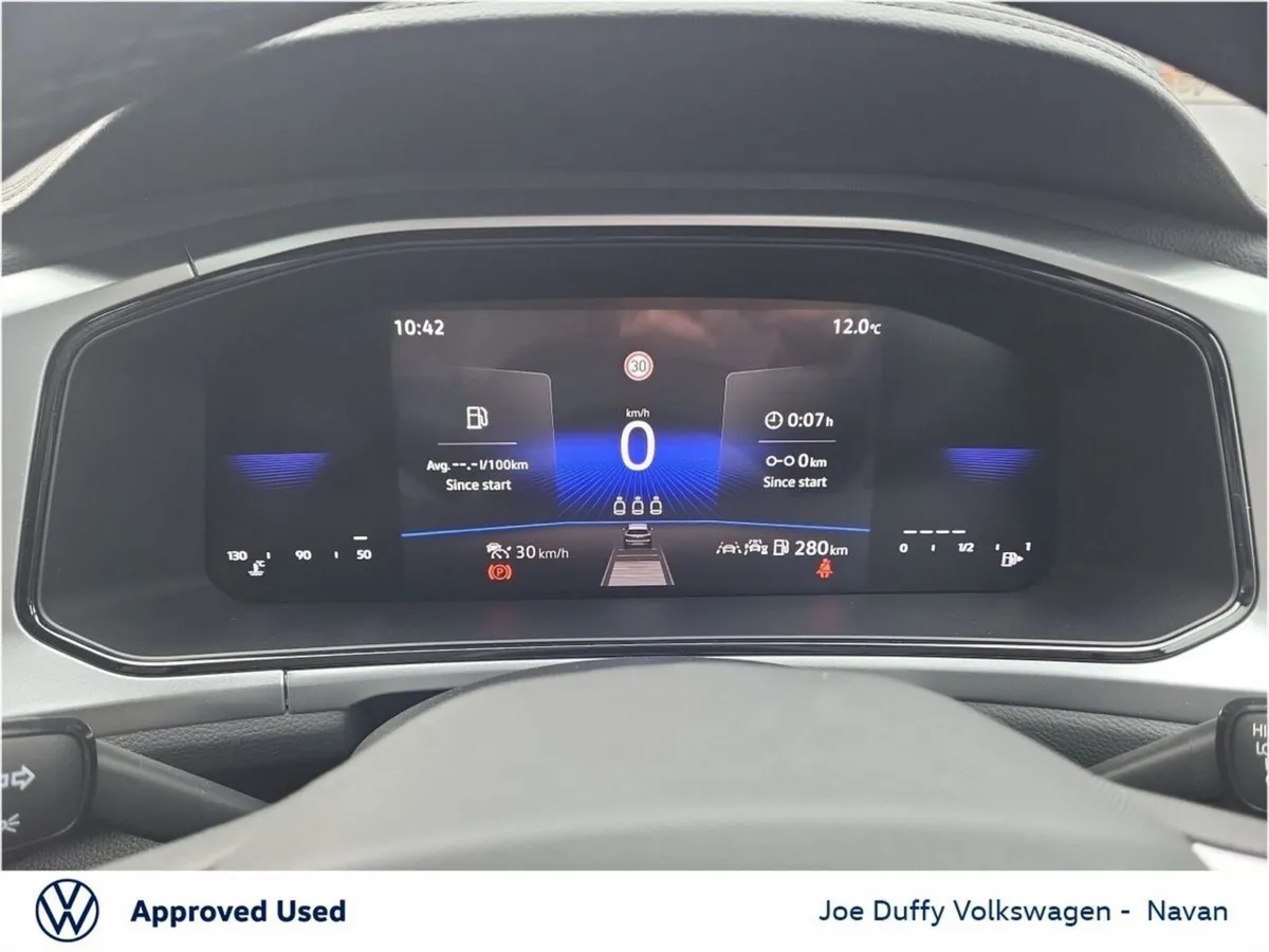 Volkswagen T-Roc EDITION 75 2.0TDI M6F 116HP - Image 3