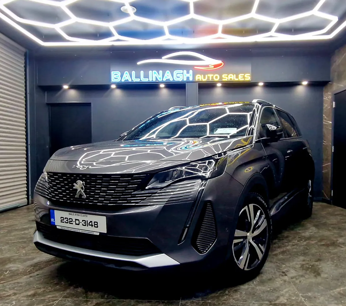 PEUGEOT 5008 AUTOMATIC ALLURE MODEL - Image 4