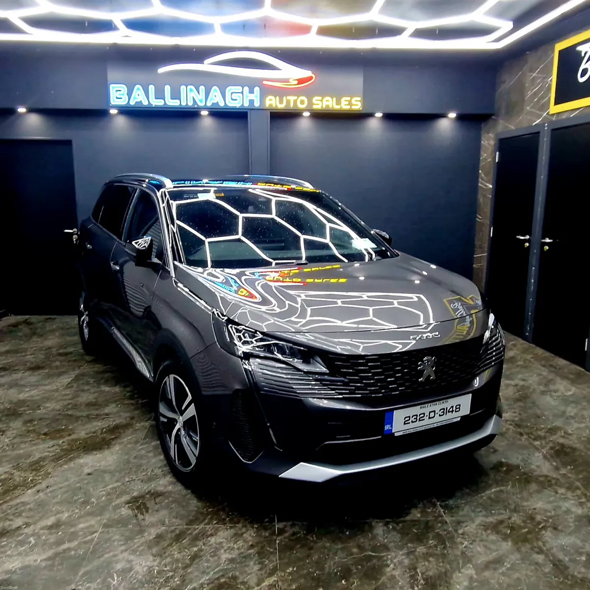 PEUGEOT 5008 AUTOMATIC ALLURE MODEL - Image 3