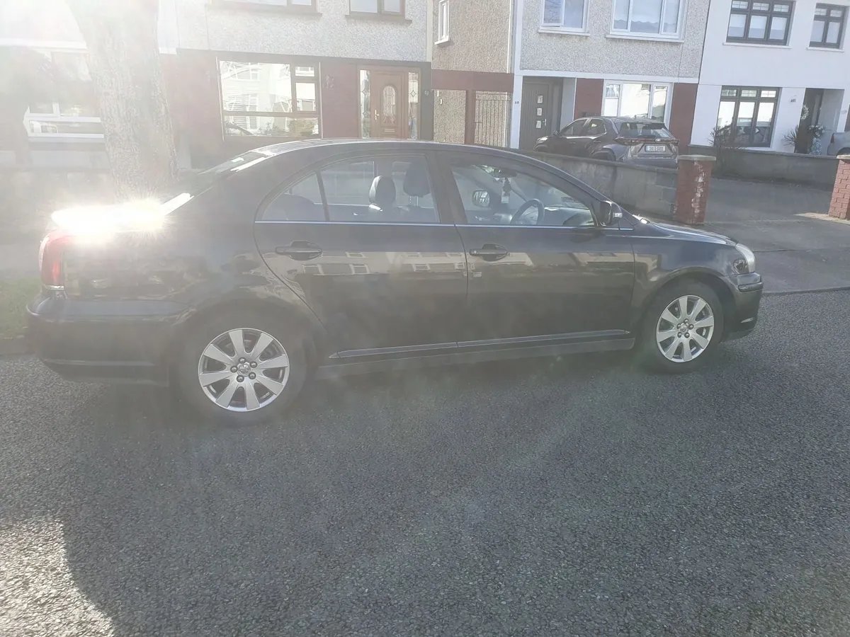 Toyota Avensis 2009 - Image 3