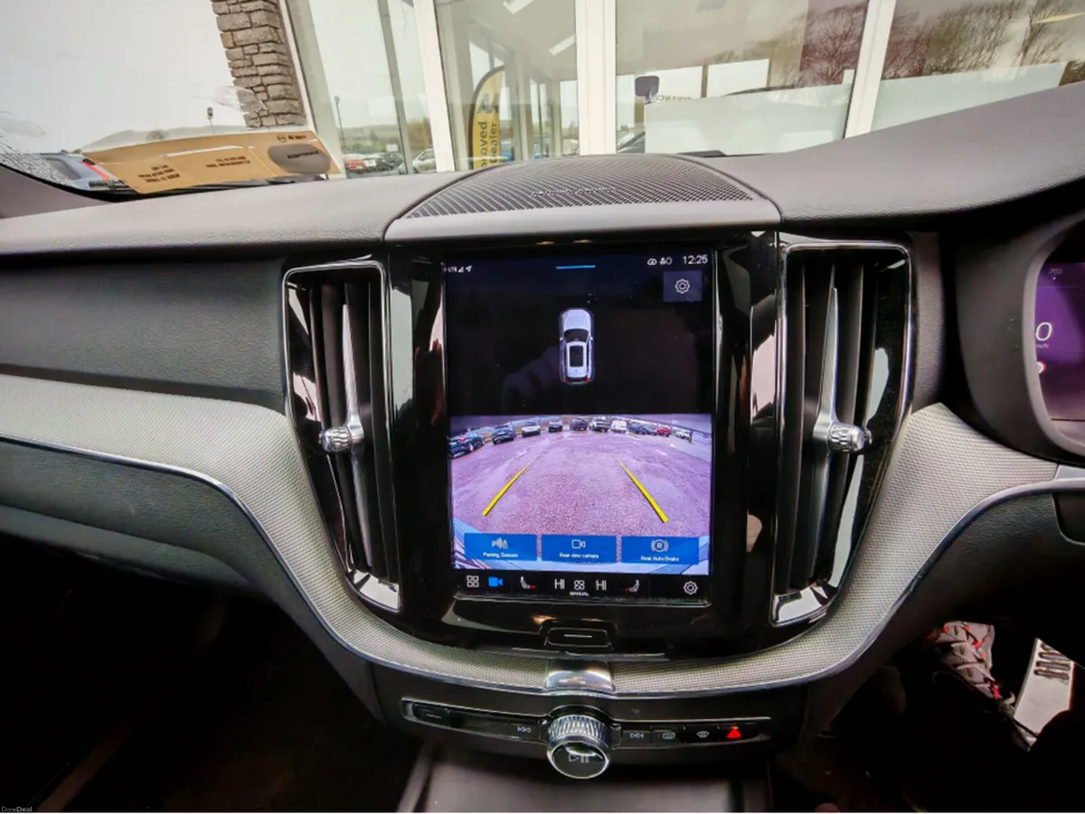 Volvo XC60 B4 D R-DESIGN 5DR AUTO - Image 4