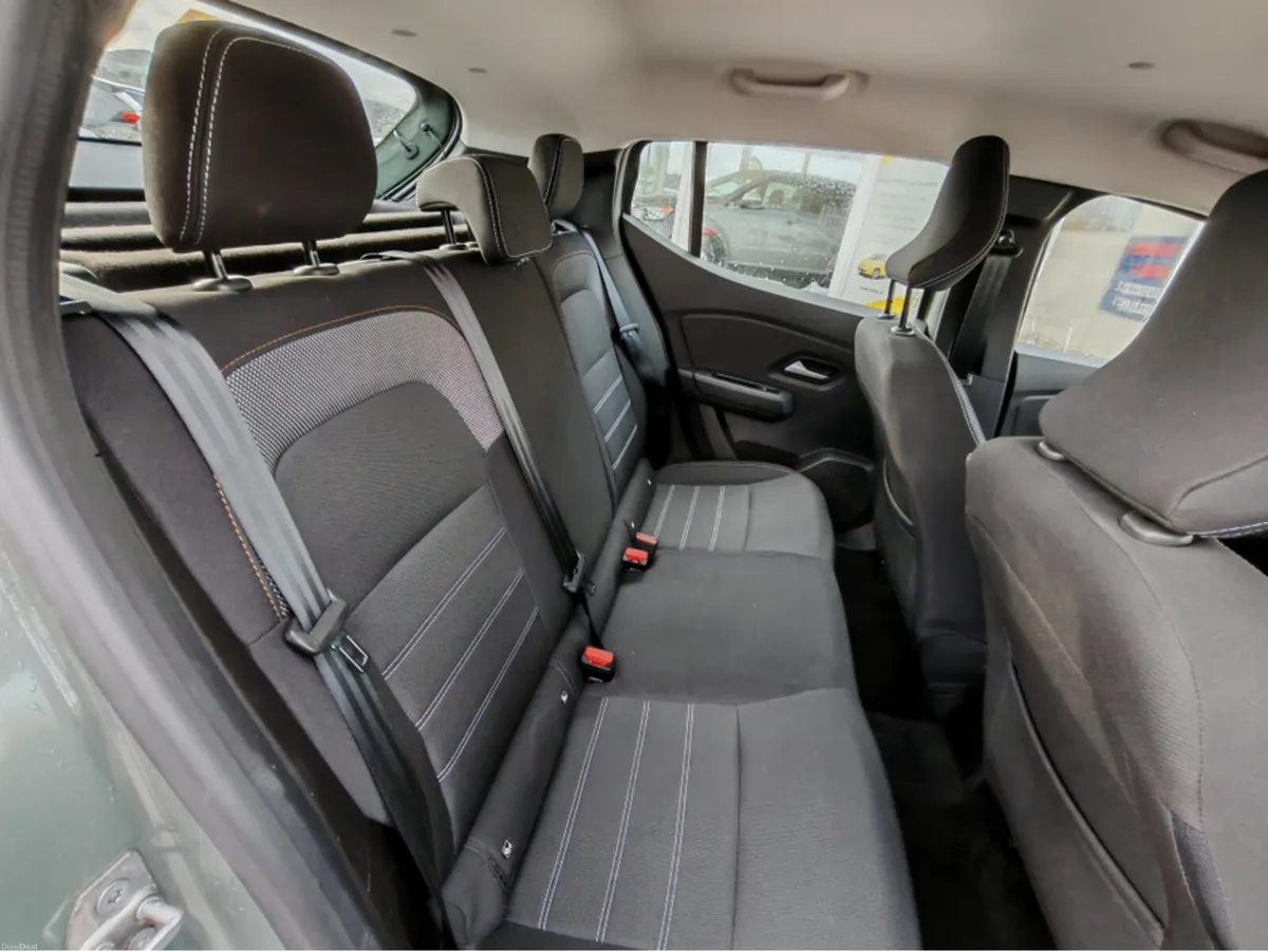 Dacia Sandero STEPWAY EXPRESSION TCE 90 NBI - Image 2