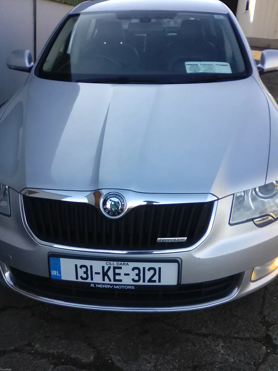 Skoda Superb 2013 - Image 1